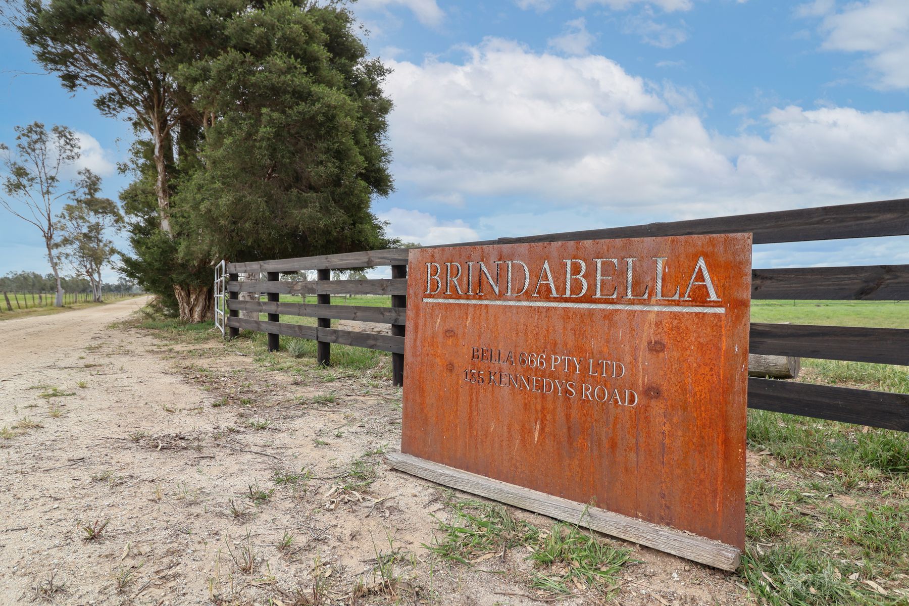 Rare Gunbower Creek Frontage Holding  Premium Irrigated Property Only Minutes from Cohuna