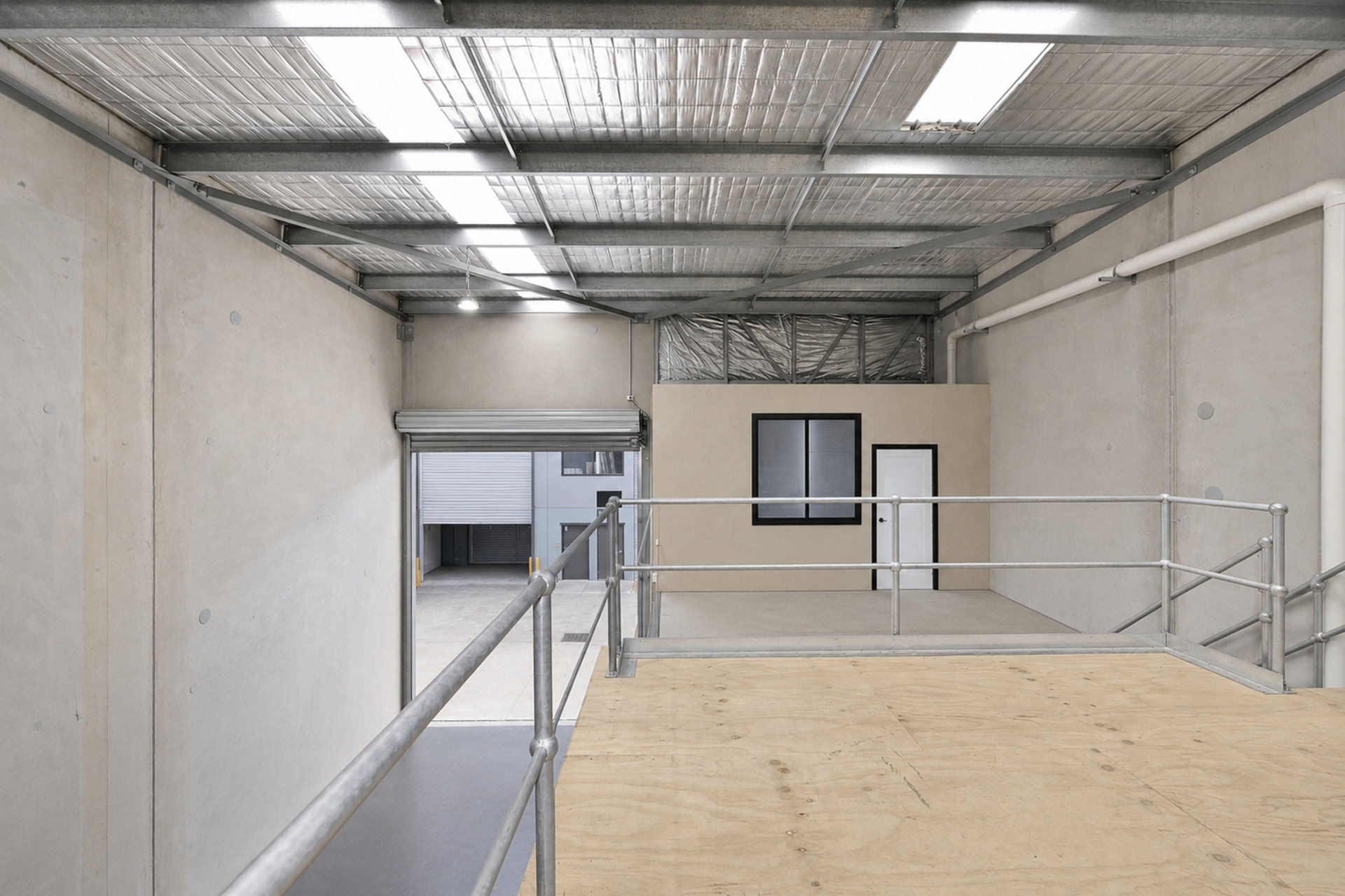 175 sqm Warehouse in Homebush West's Industrial Precinct