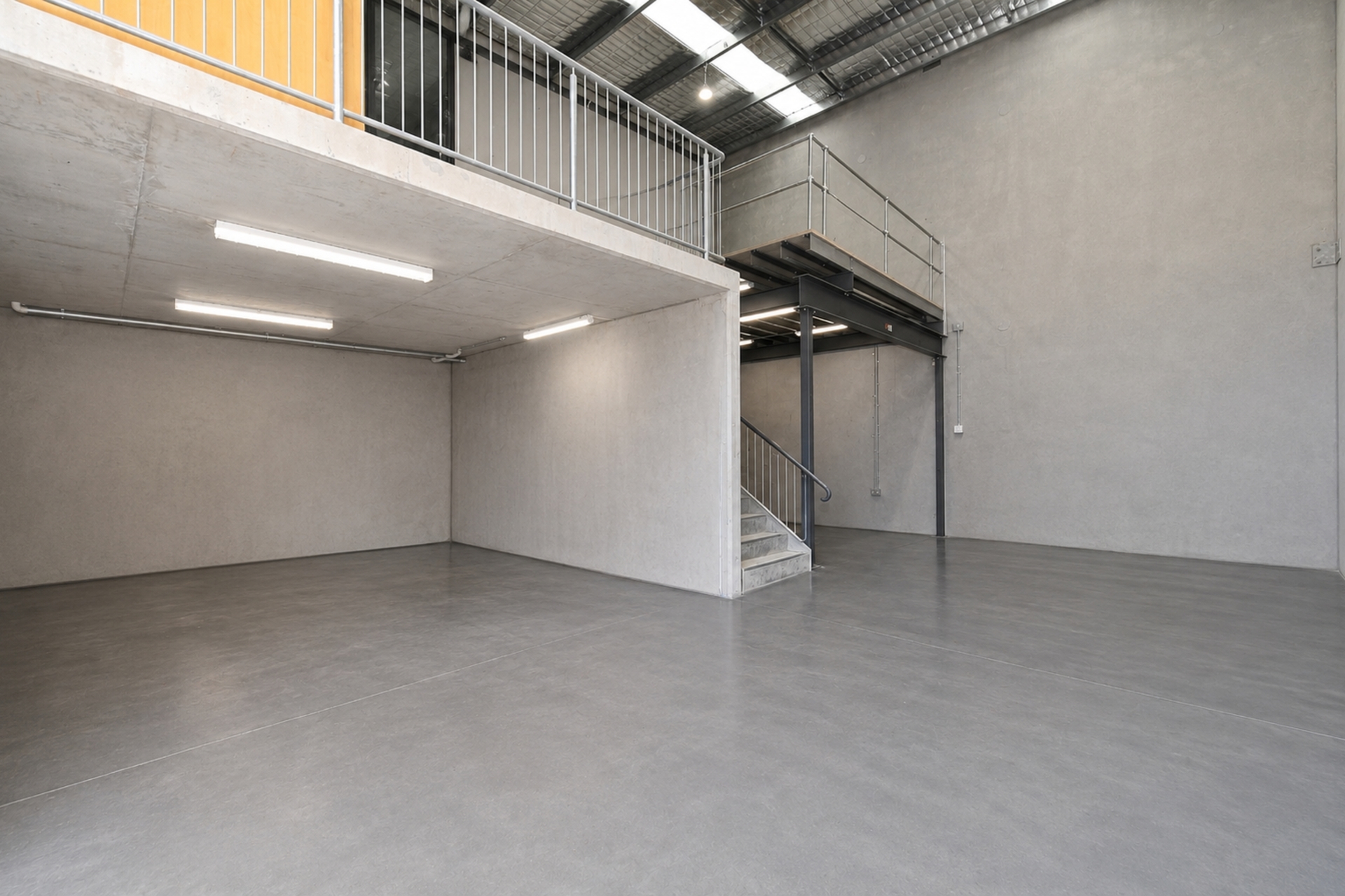 175 sqm Warehouse in Homebush West's Industrial Precinct