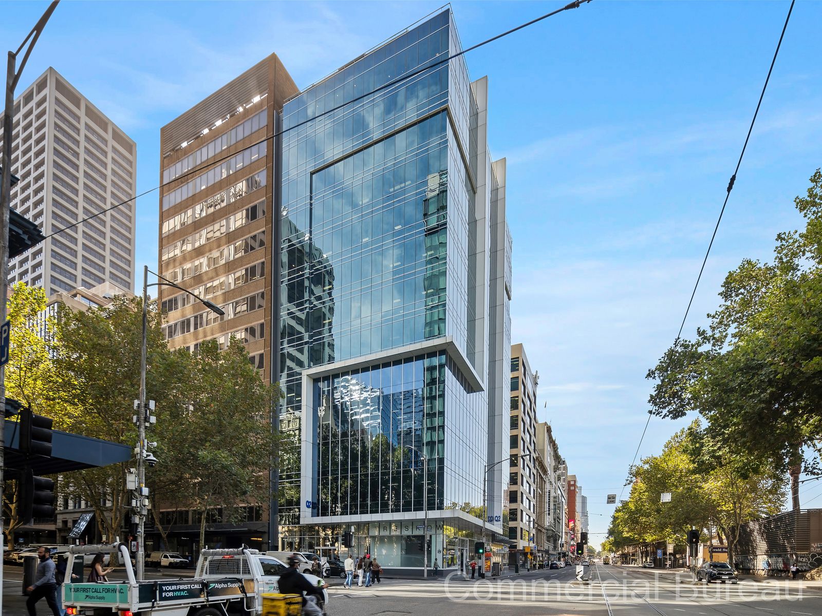 Corner Office in Landmark Q2 with exceptional views