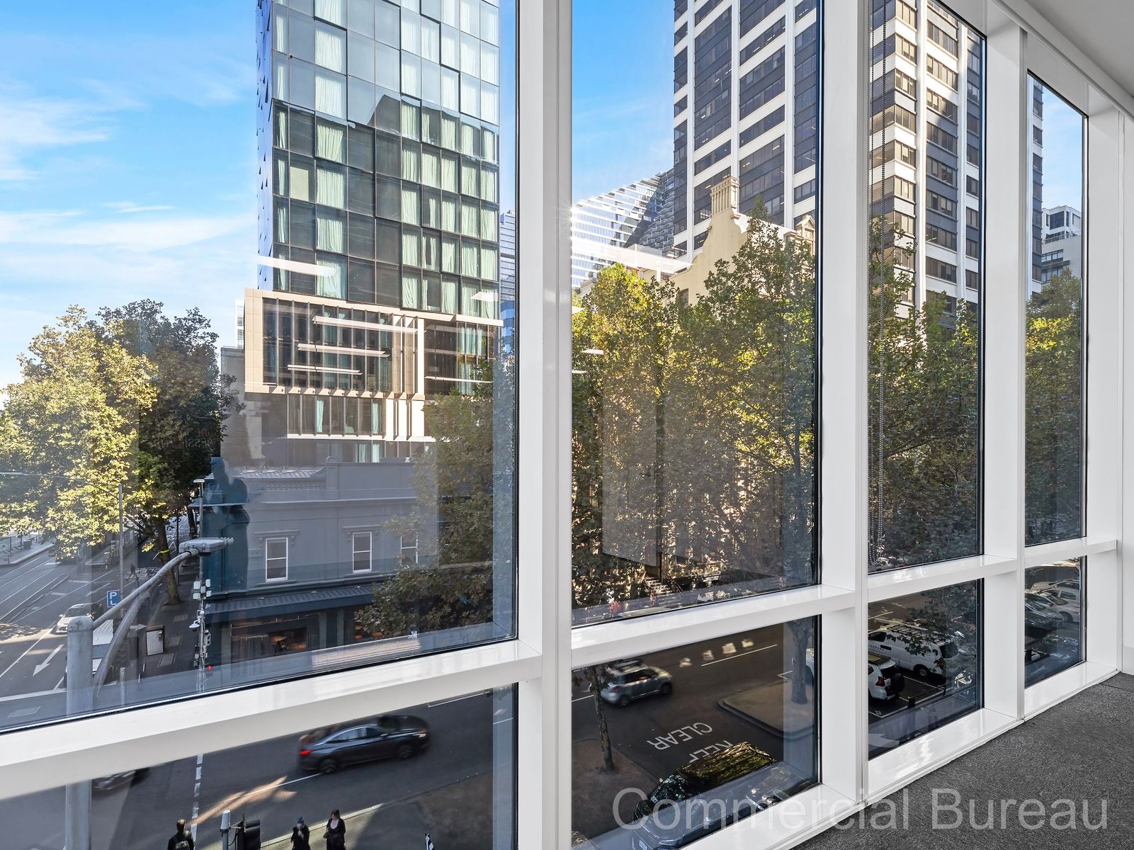 Corner Office in Landmark Q2 with exceptional views