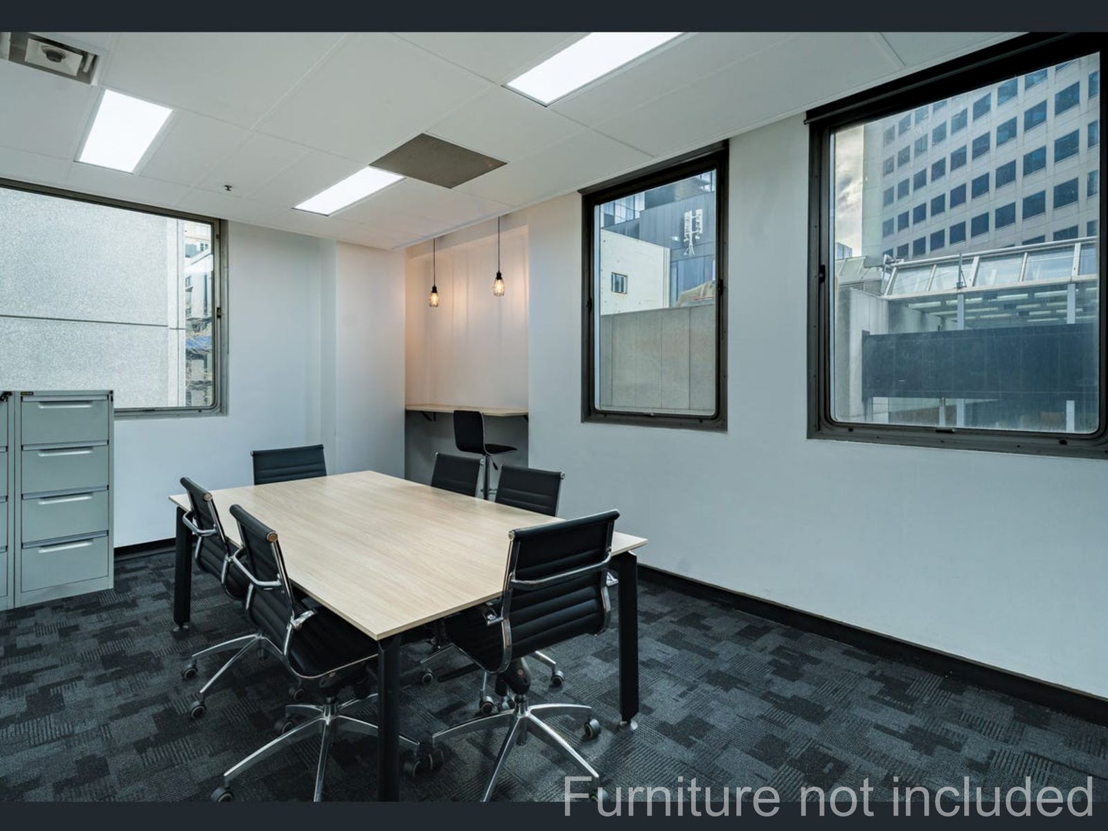 LightFilled Corner Office Suite in the Heart of the CBD