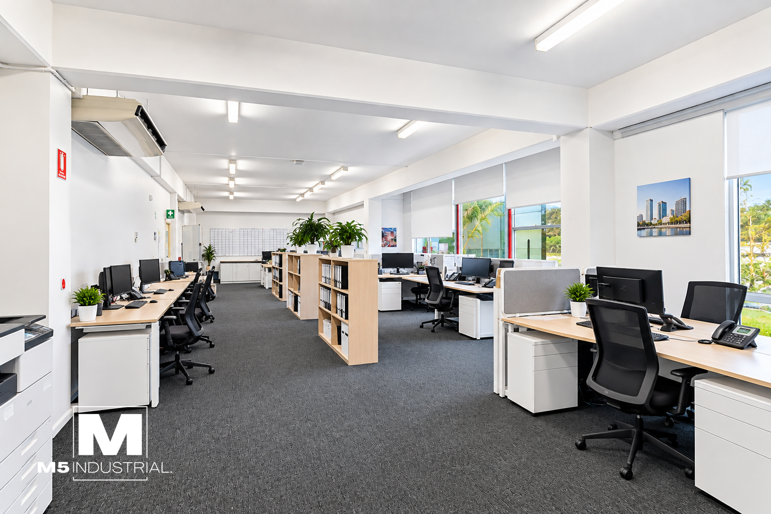 809sqm* Office, Warehouse/Showroom| 130m* to M5 on/off ramp