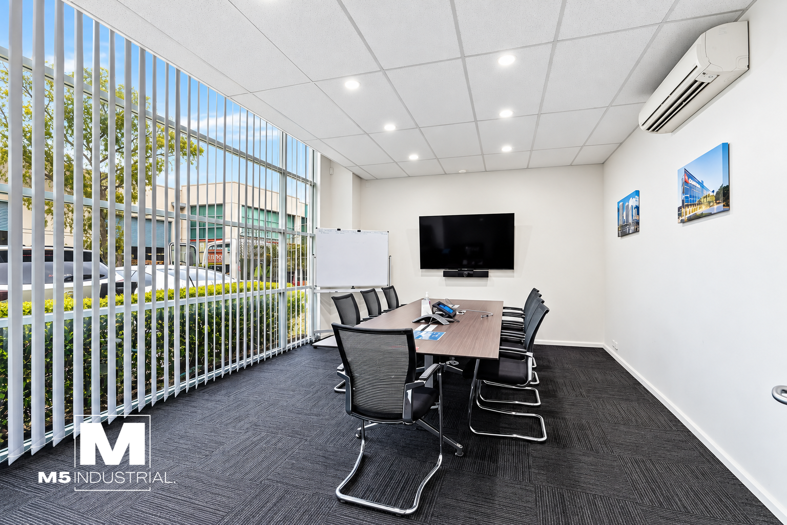 809sqm* Office, Warehouse/Showroom| 130m* to M5 on/off ramp