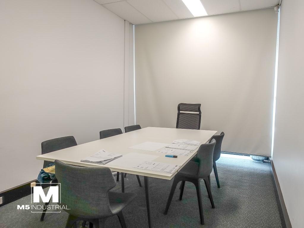90sqm - Office Space in Popular Complex