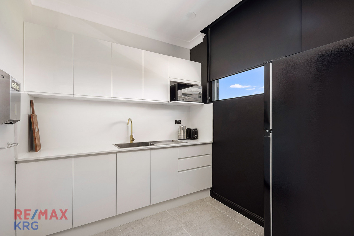 Mortlake / Breakfast Point Office Level One 90sqm Plus Shared Reception 2 Secure Garages