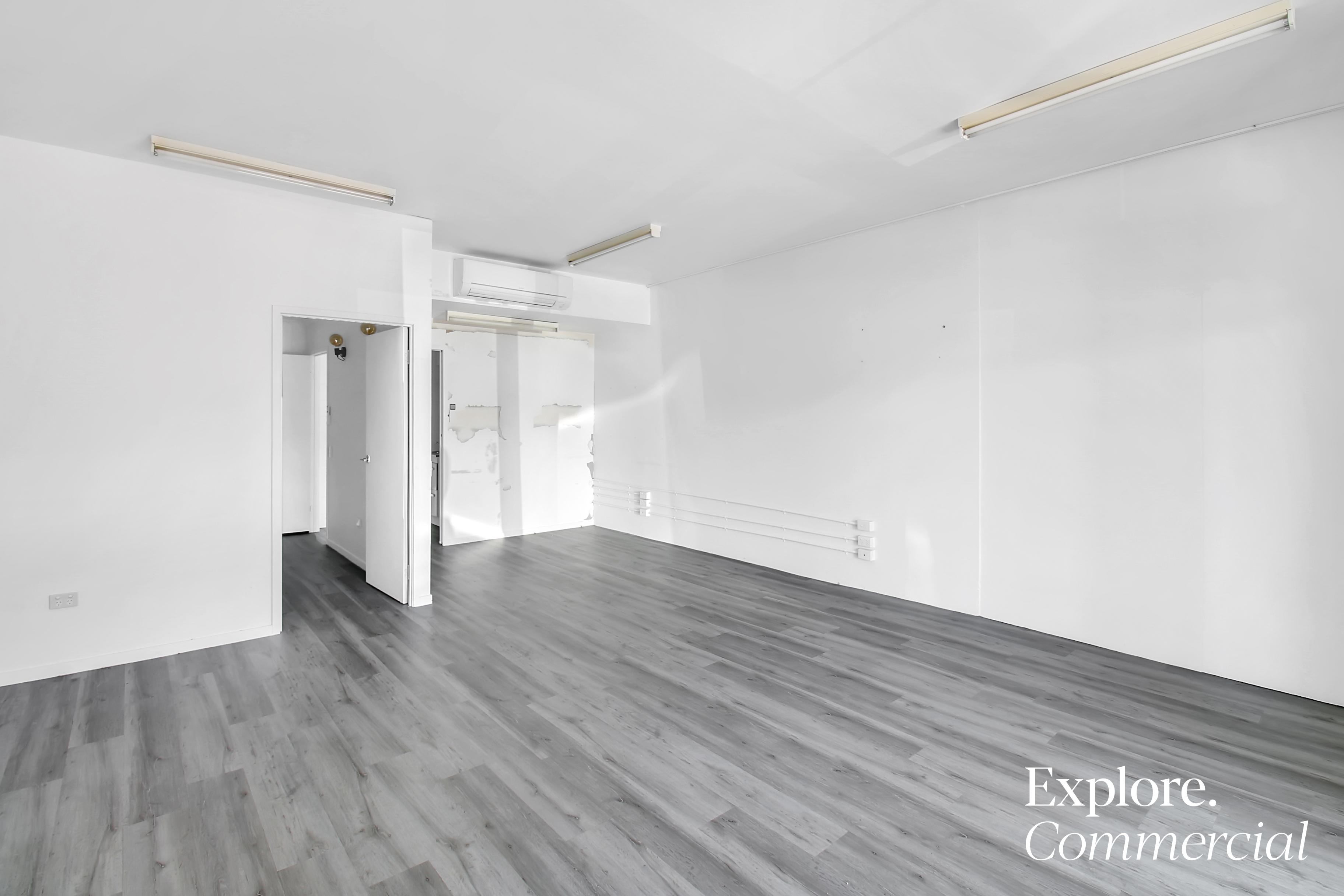 NEWLY RENOVATED, MOVE-IN READY TENANCY IN SLADE POINT COMPLEX