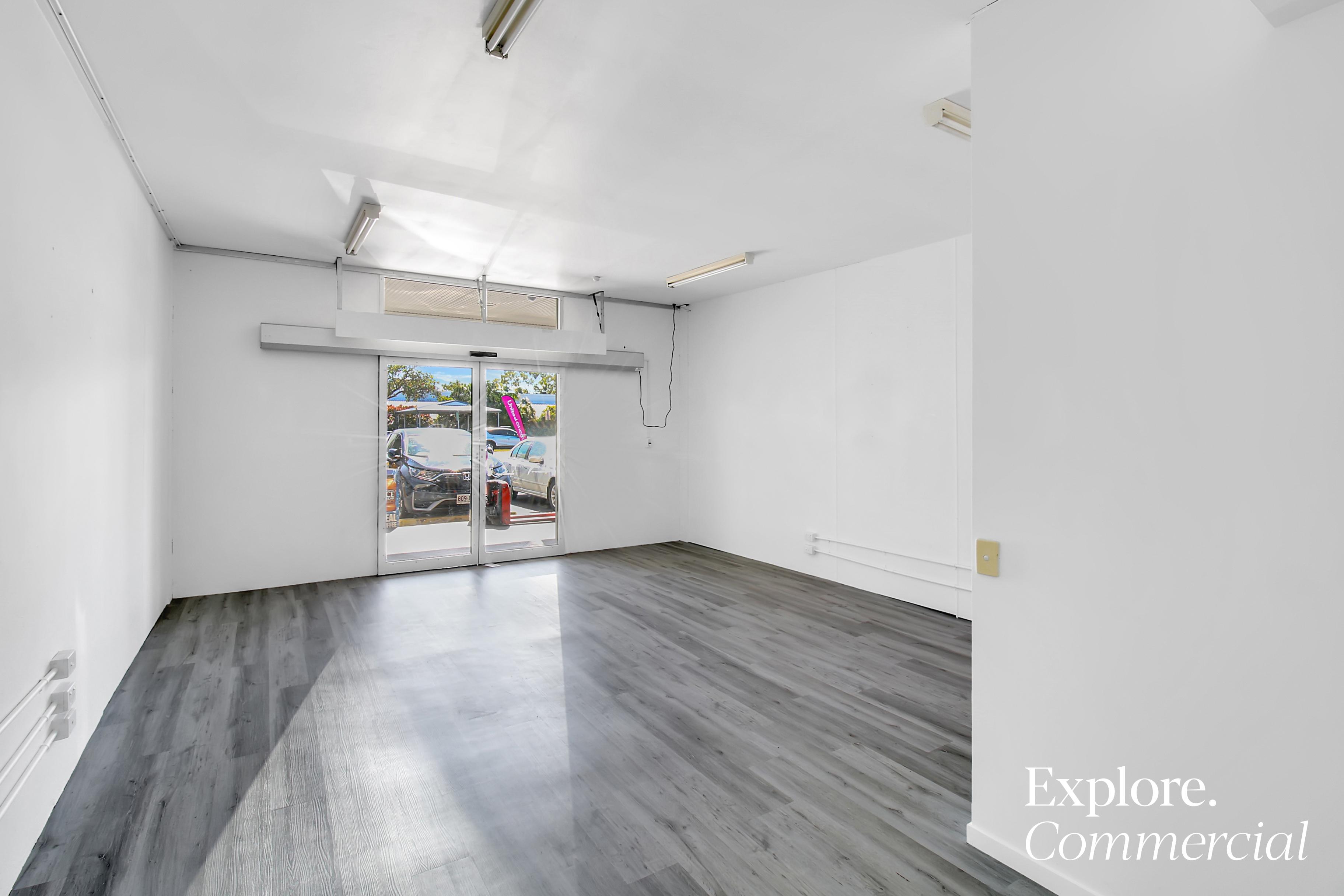 NEWLY RENOVATED, MOVE-IN READY TENANCY IN SLADE POINT COMPLEX