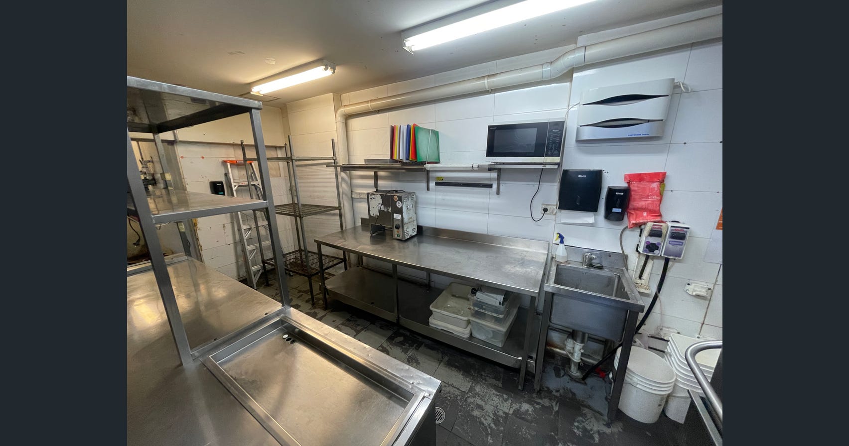 Oxford Street Retail Premises with Existing Commercial Kitchen