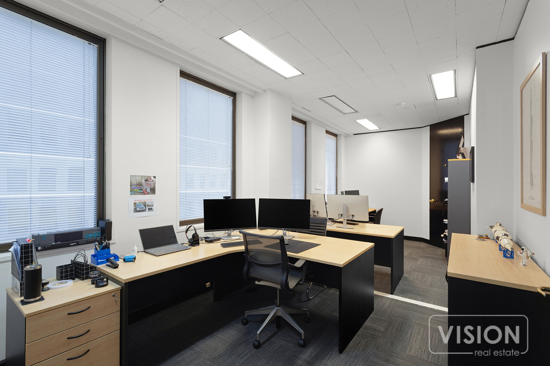PRIME LOCATION OFFICE WITH PARKING