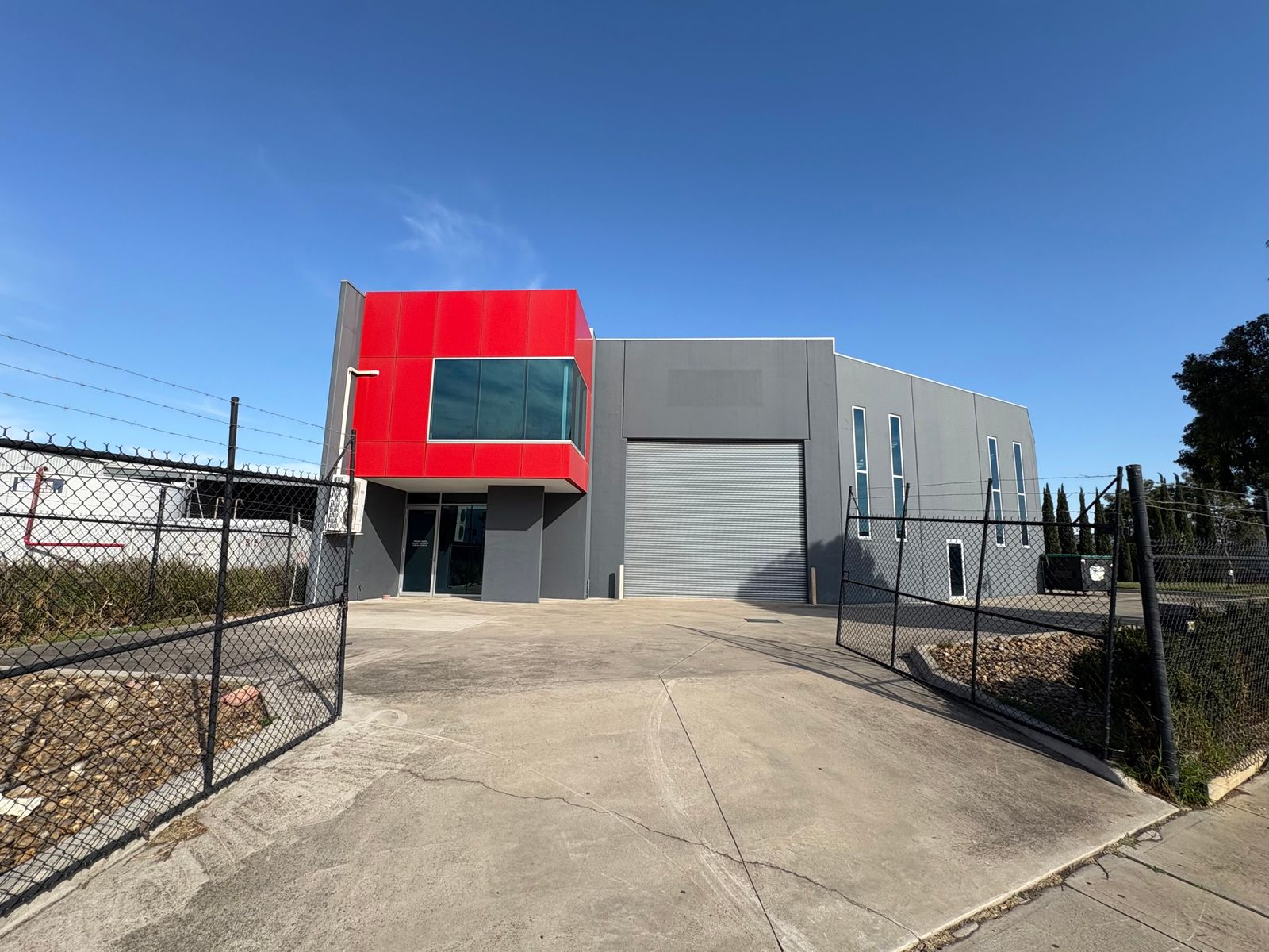 Corner Exposure | Standalone Industrial Gem