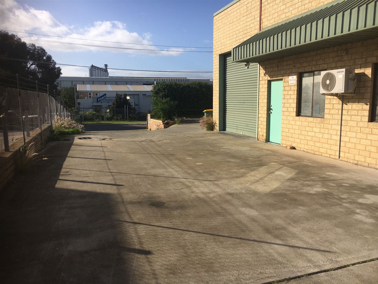 Functional Warehouse with Exclusive Rear Yard