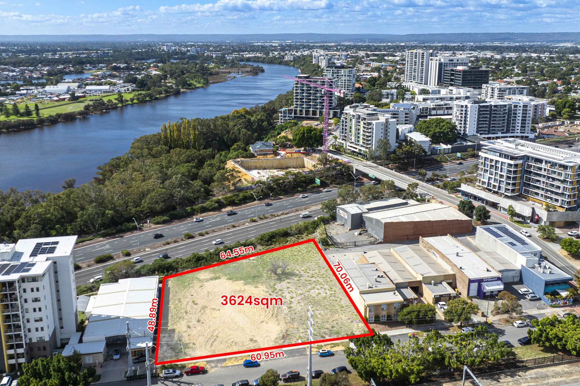 DEVELOPMENT OPPORTUNITY - ICONIC PERTH SKYLINE ACROSS SWAN RIVER VISTA!