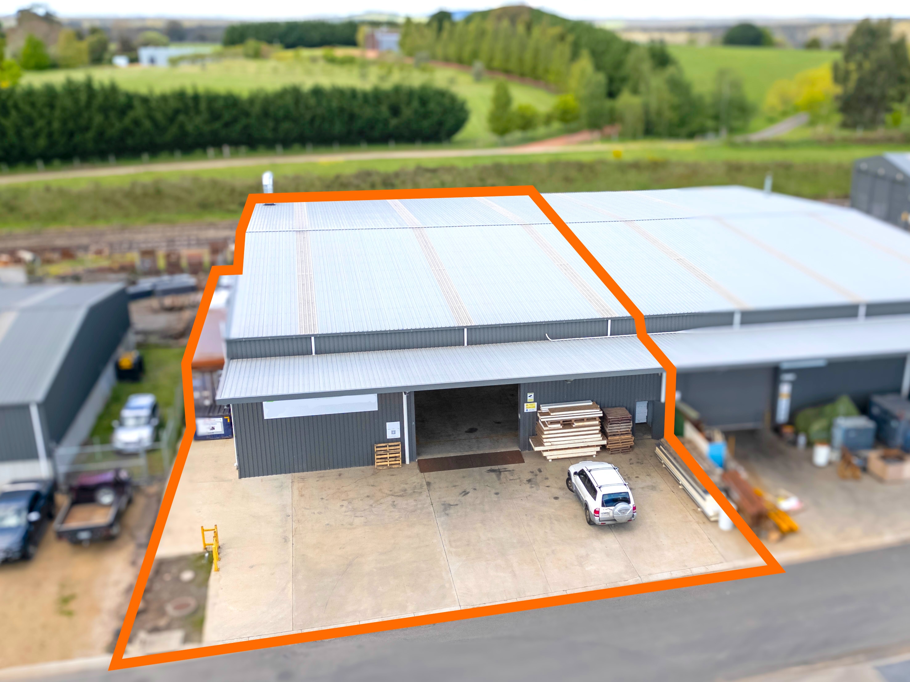 Versatile Industrial Warehouse  800m Factory on 1,186m Site