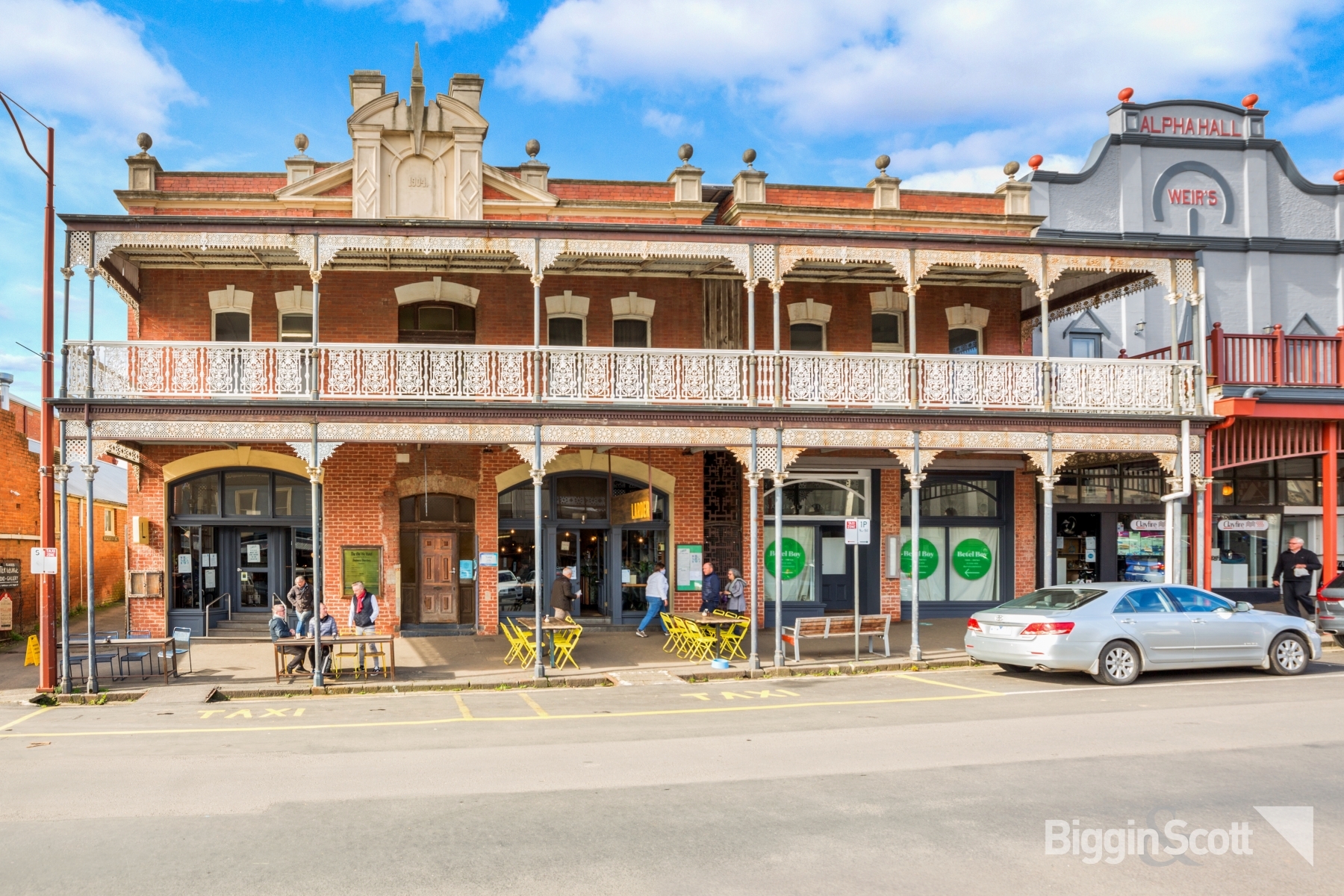 Well-Positioned First-Floor Office Suite in Iconic Daylesford Building