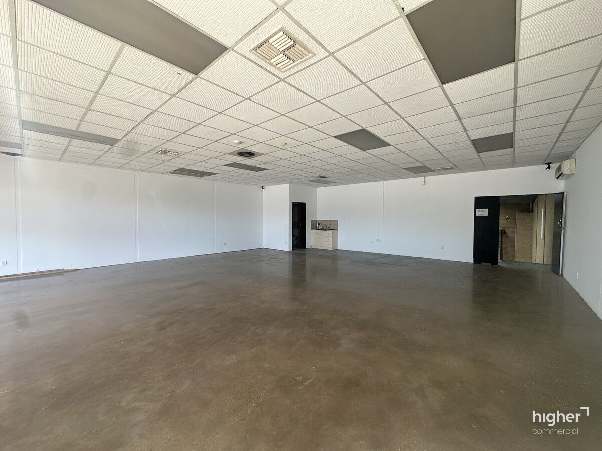 Superbly Located Showroom and Warehouse