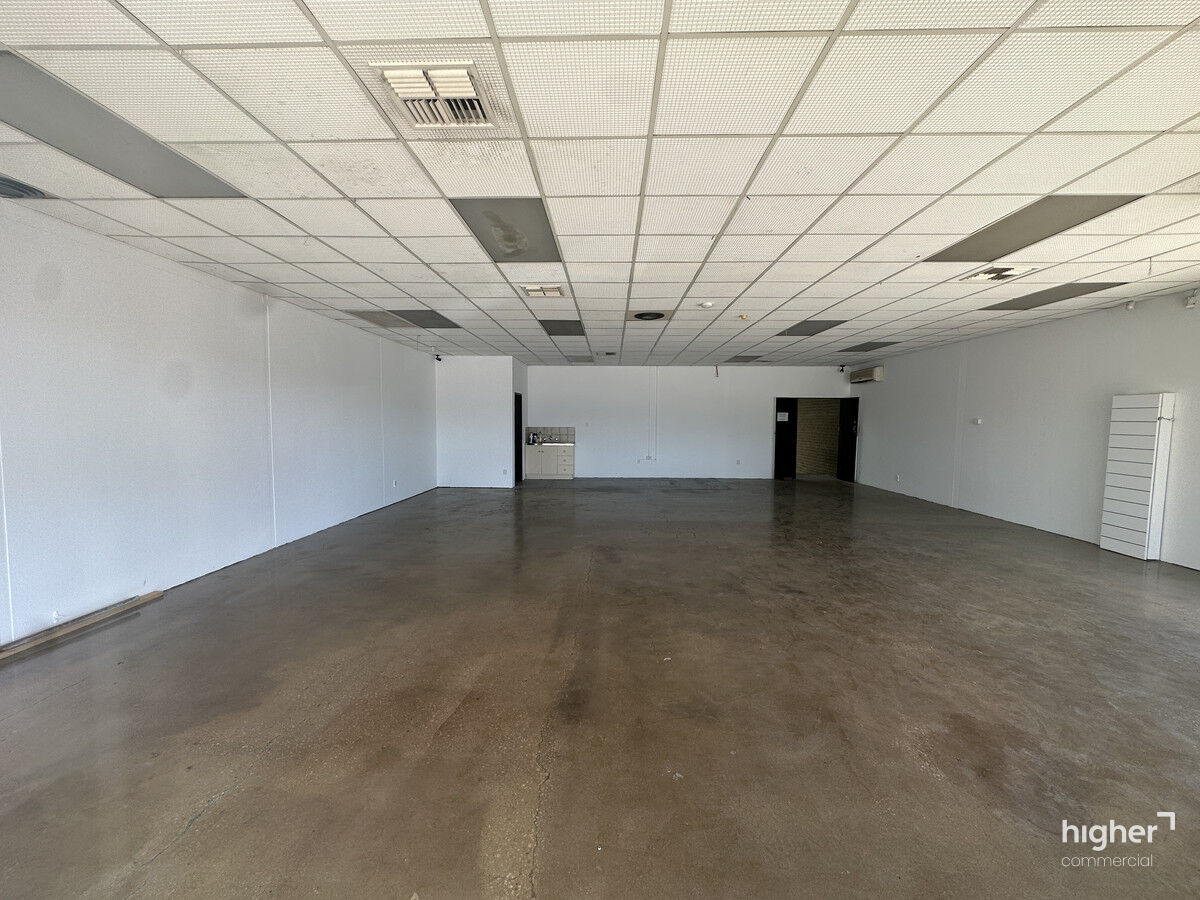 Superbly Located Showroom and Warehouse