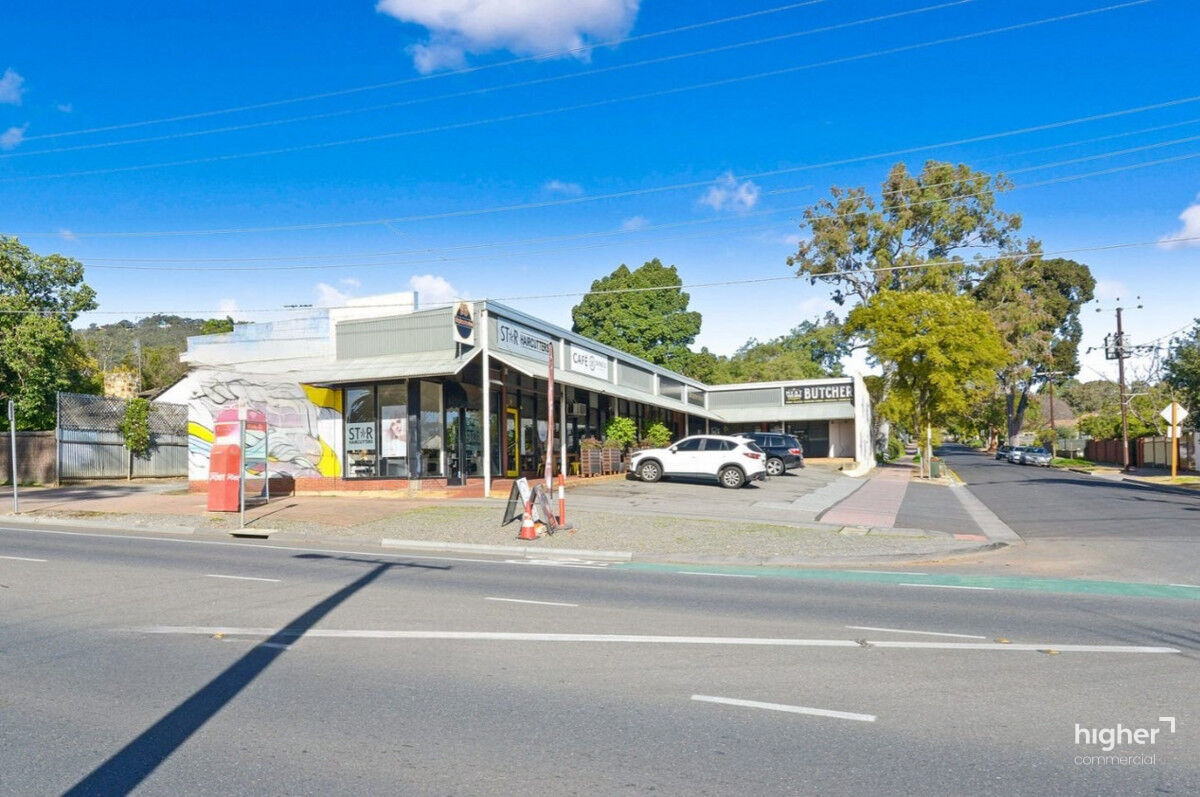 Boutique Retail Shopping Strip