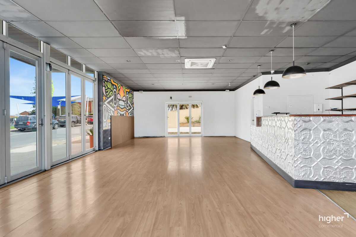 Absolute Beachfront Cafe/Hospitality