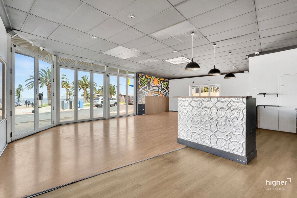 Absolute Beachfront Cafe/Hospitality