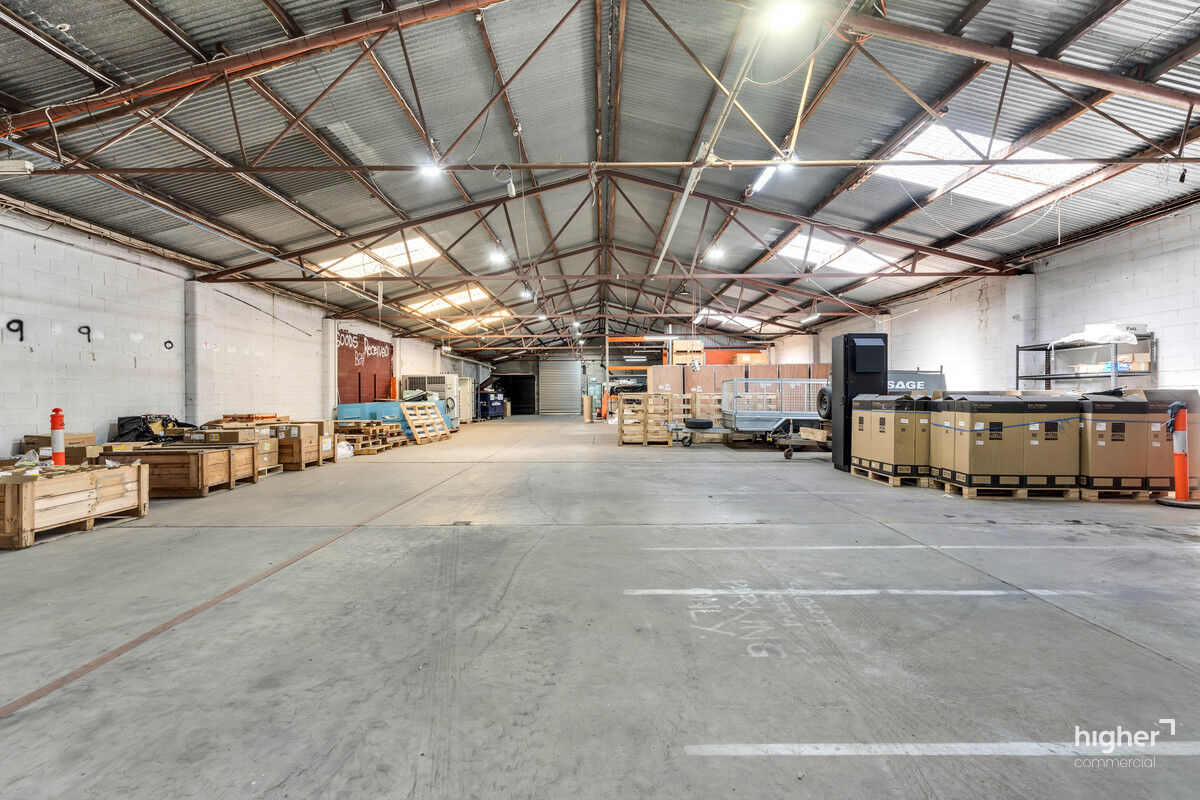 Substantial Warehouse/Showroom
