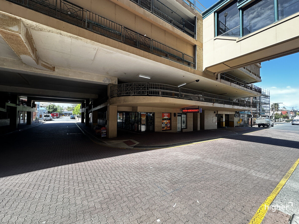 Prime Commercial Retail Space for Lease