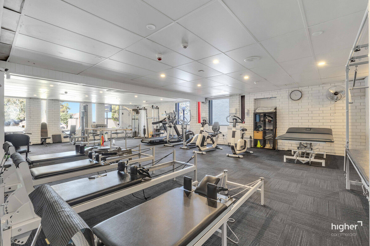 High-Exposure Allied Health or Office/ Retail Opportunity