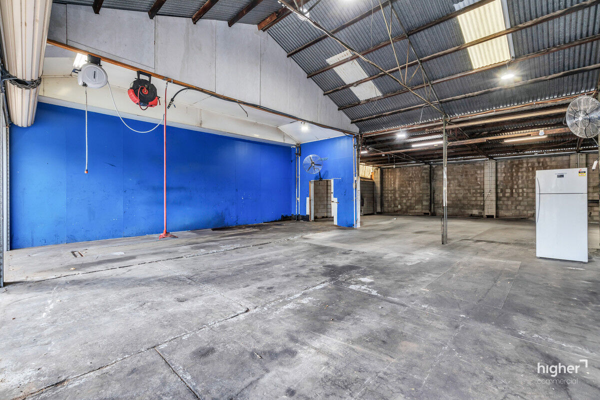 Warehouse/Former Mechanical Workshop