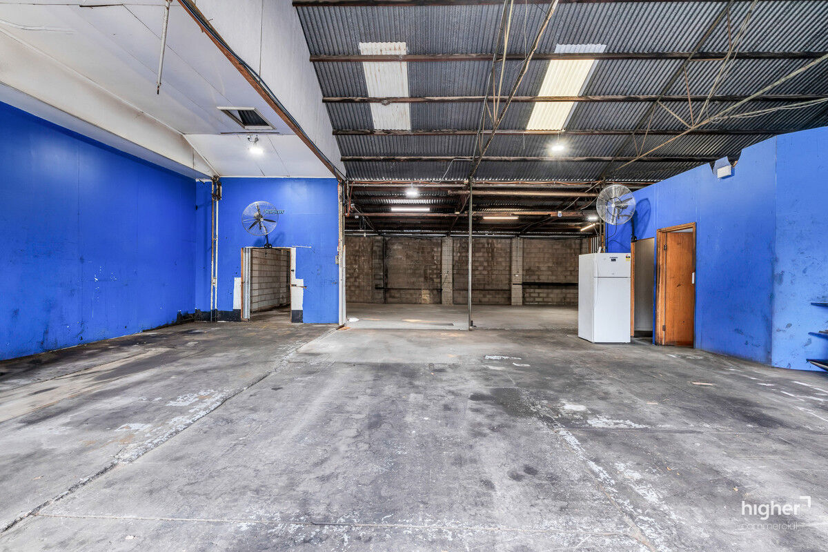 Warehouse/Former Mechanical Workshop