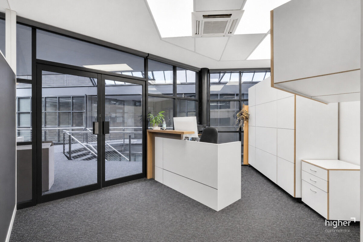 Light-Filled Office with Six Private Car Parking Spaces