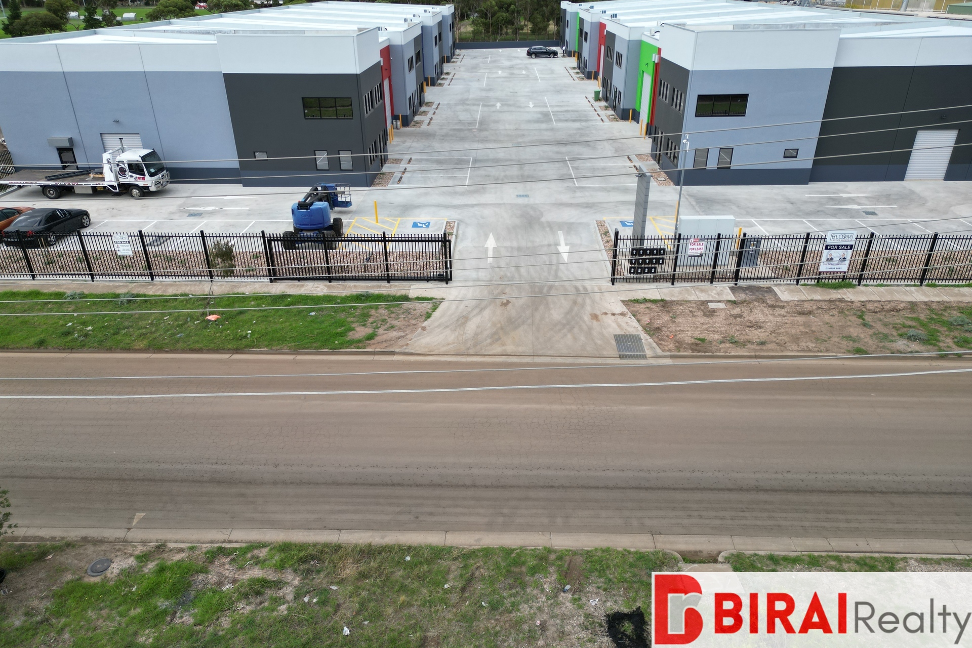 WAREHOUSE IN ARDEER FOR SALE/LEASE 320M2*