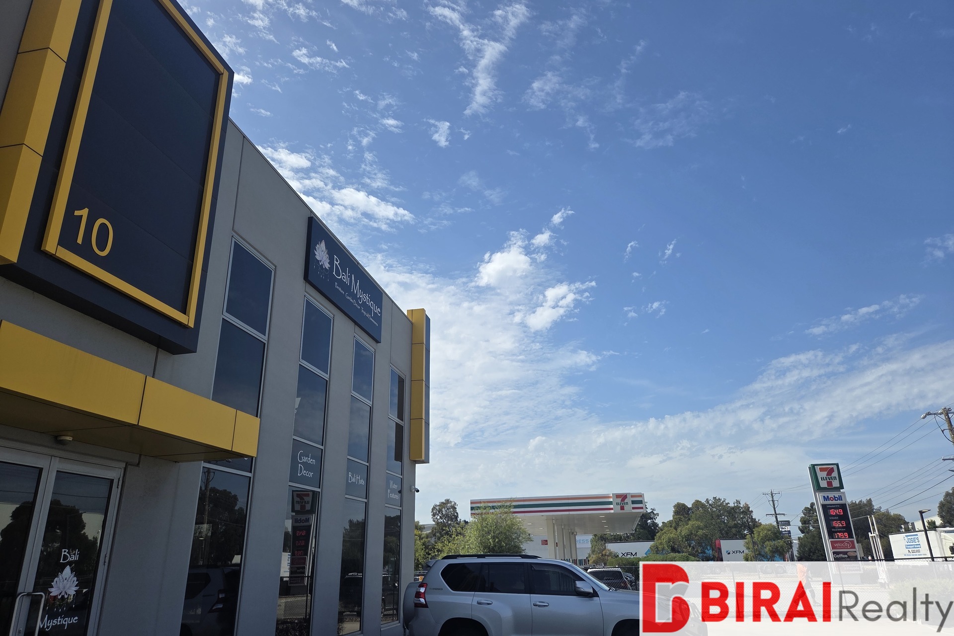 PREMIUM SHOWROOM/RETAIL FOR SALE IN ALTONA 530M2*