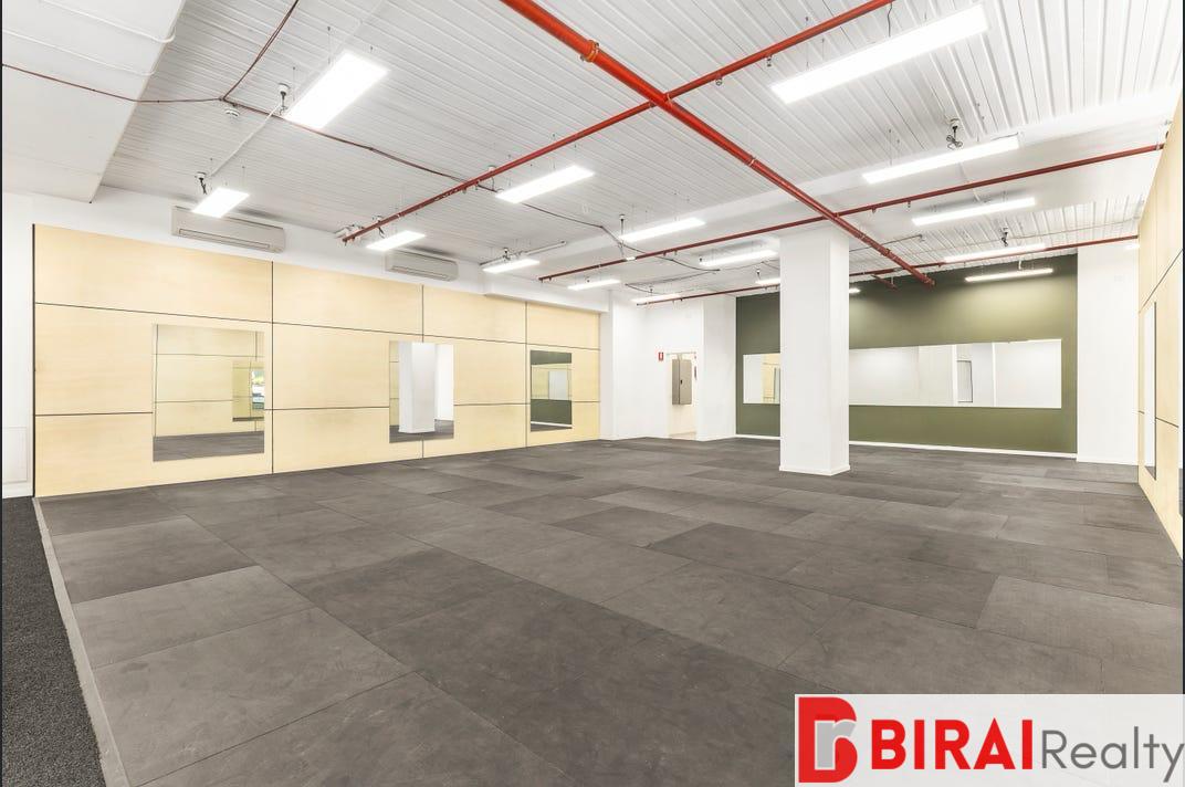 PREMIUM COMMERCIAL LOCATION IN RINGWOOD FOR SALE/LEASE 260M2*