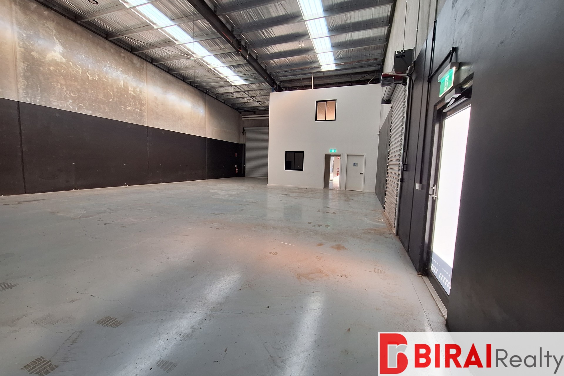 WAREHOUSE IN ARDEER FOR LEASE 320M2*