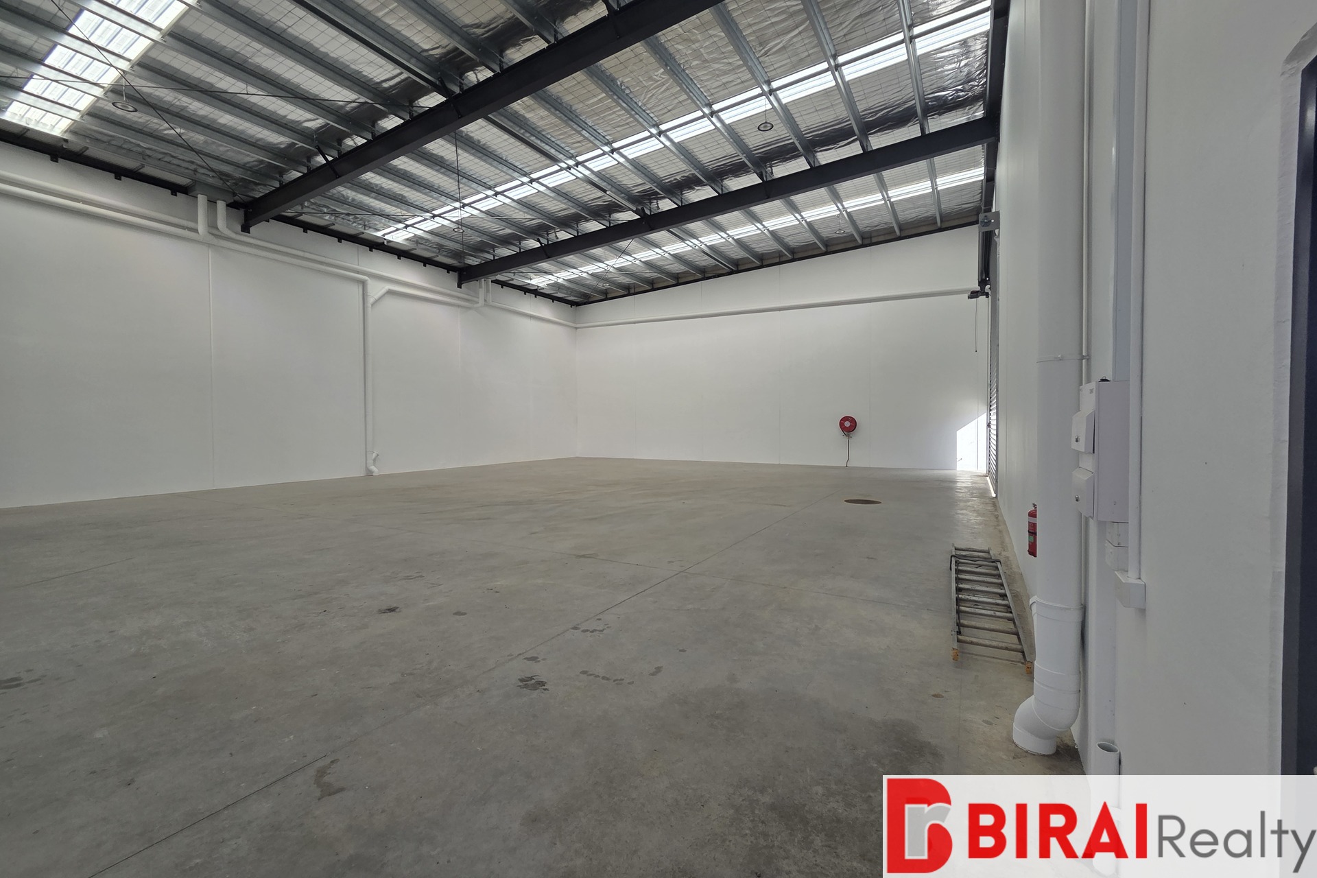 BRAND NEW WAREHOUSES FOR LEASE IN HOPPERS CROSSING 204M2* up to 650M2*