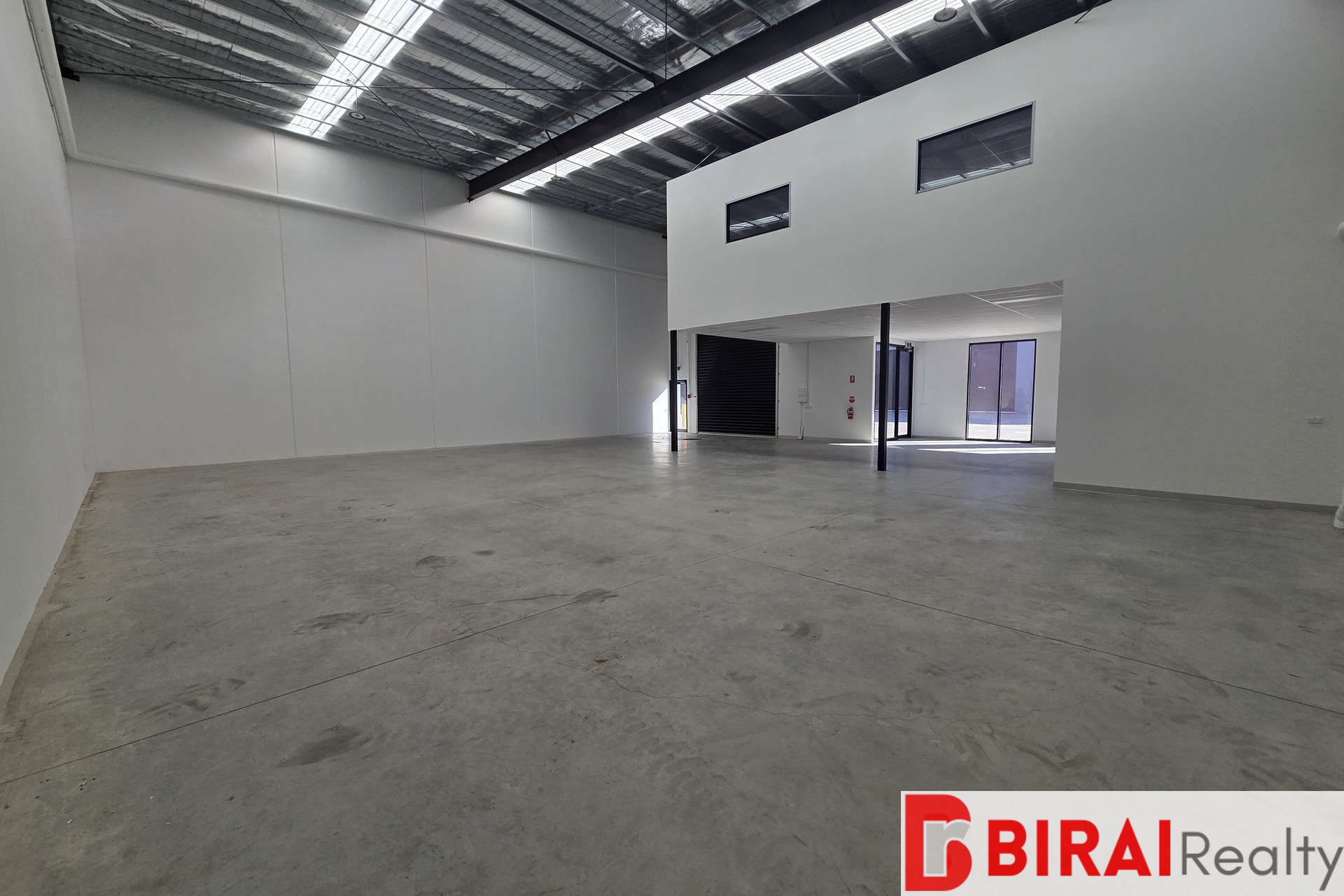 BRAND NEW WAREHOUSES FOR LEASE IN HOPPERS CROSSING 393M2*