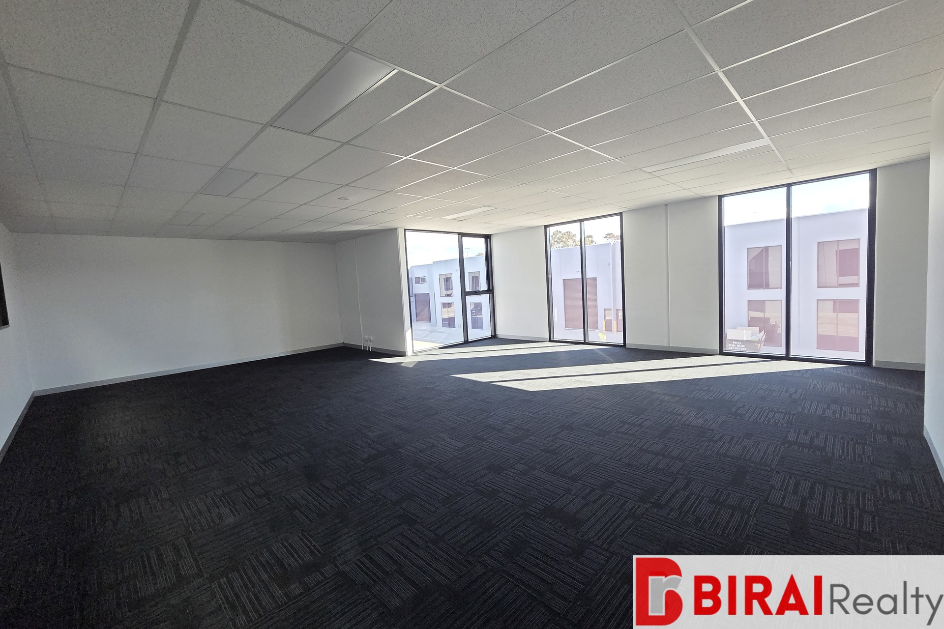 BRAND NEW WAREHOUSES FOR LEASE IN HOPPERS CROSSING 393M2*