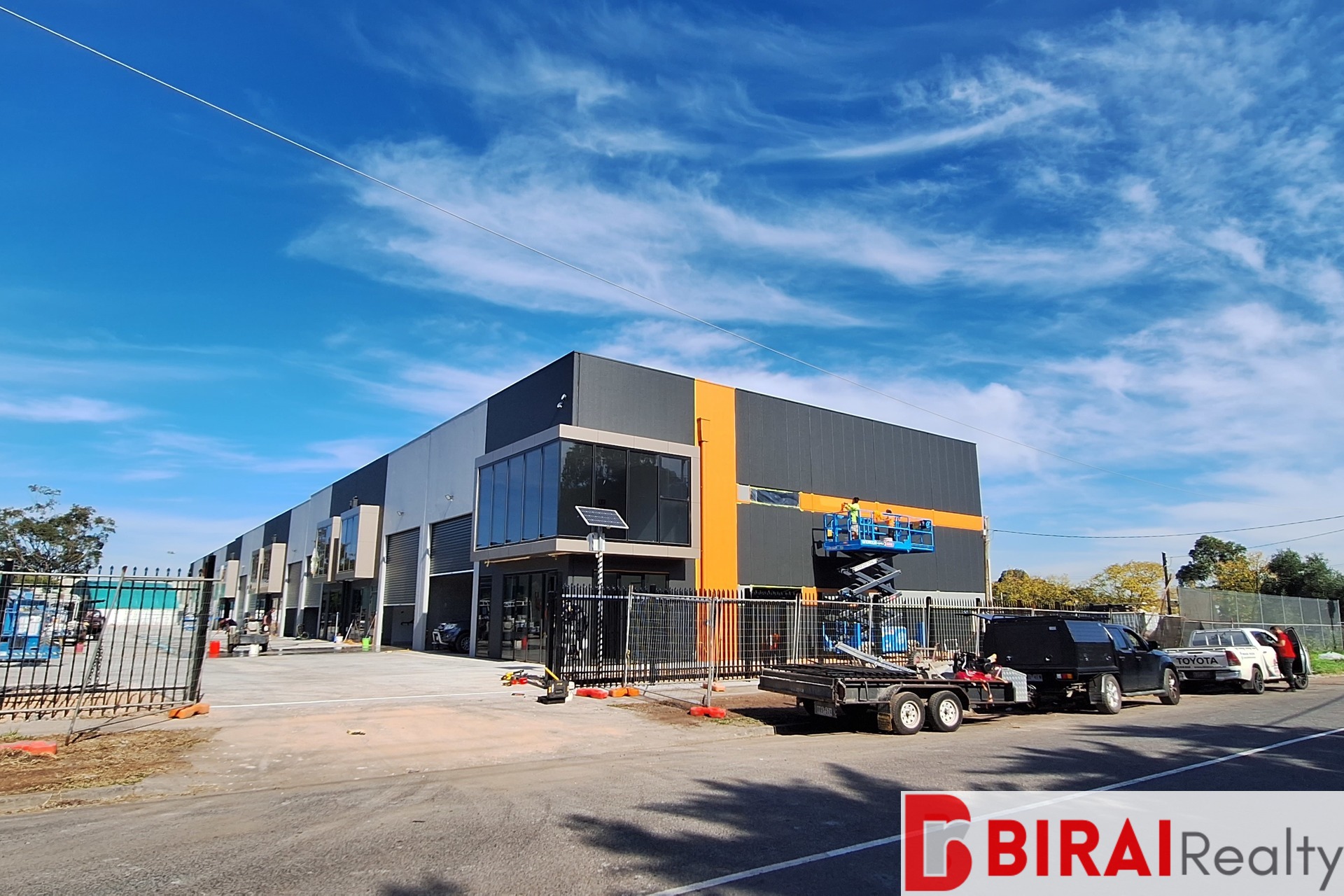 BRAND NEW WAREHOUSE IN COOLAROO FOR LEASE 315M2*