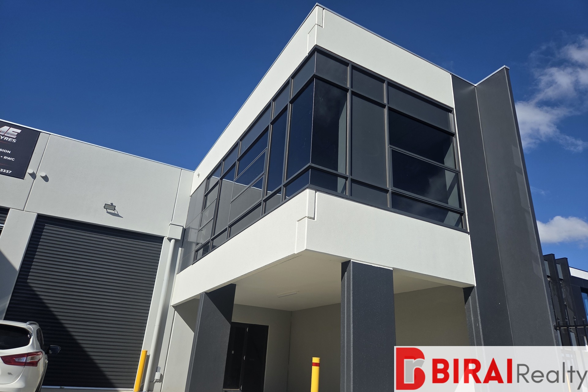 FOR LEASE | BRAND NEW MODERN WAREHOUSE IN MELTON 345M2*