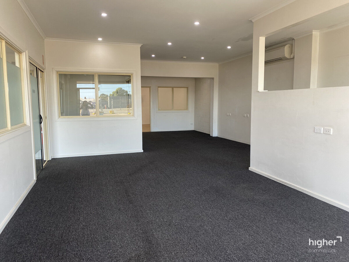 High Profile Office/Warehouse