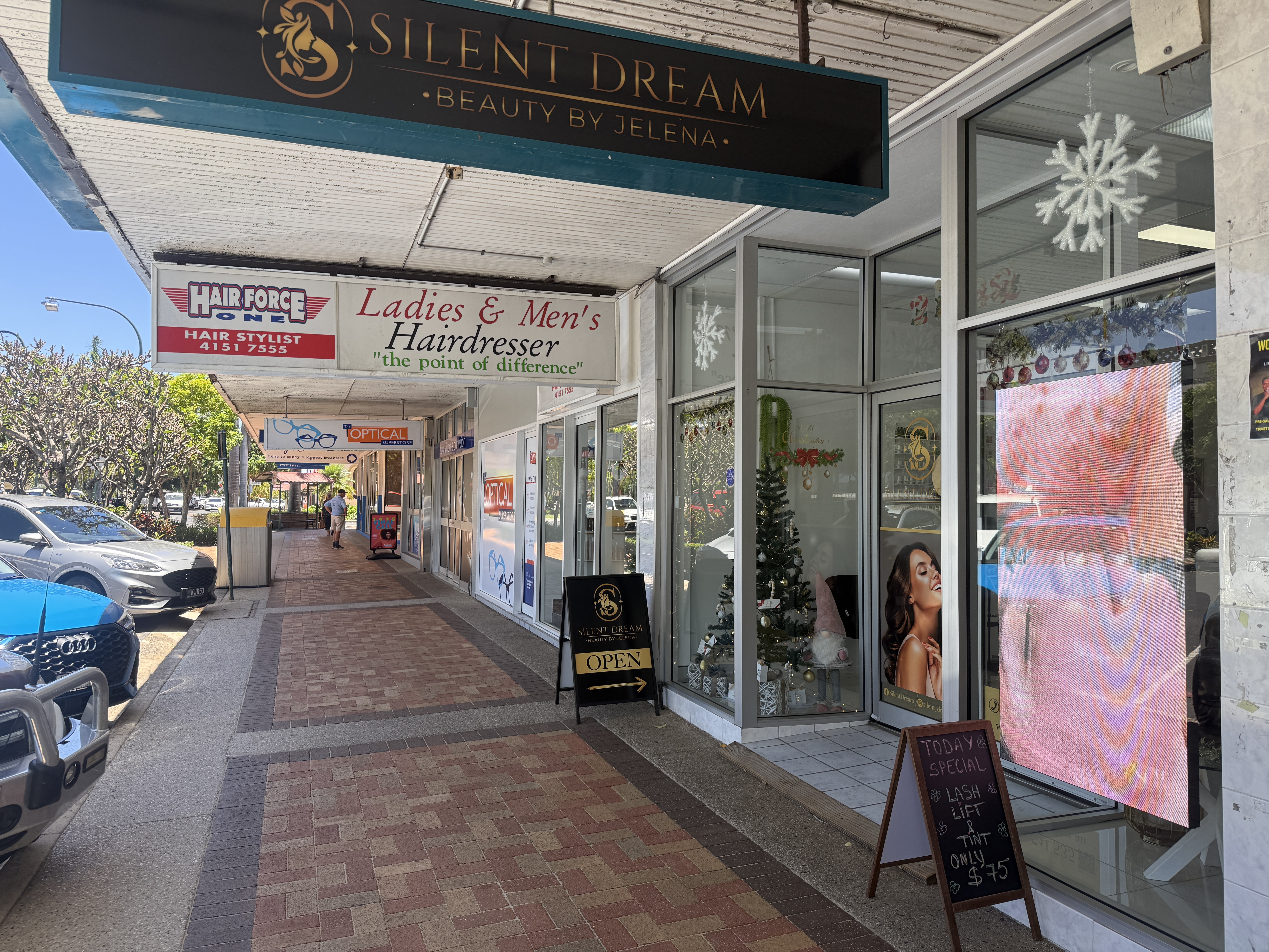 Conveniently located in the Main Street of Bundaberg