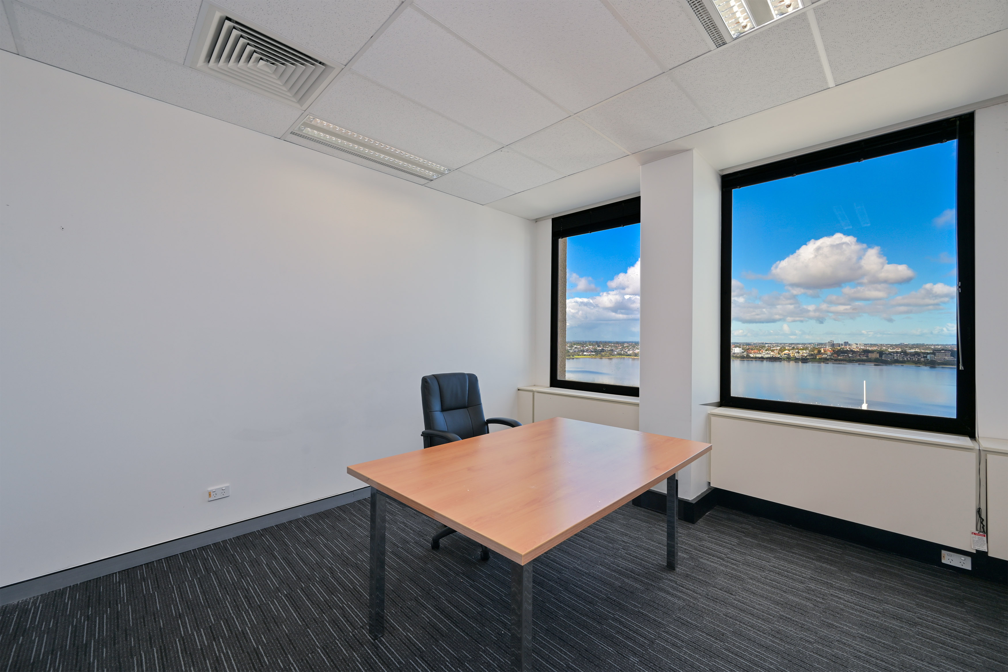 TOP FLOOR CBD OFFICE WITH OUTSTANDING SWAN RIVER VIEWS