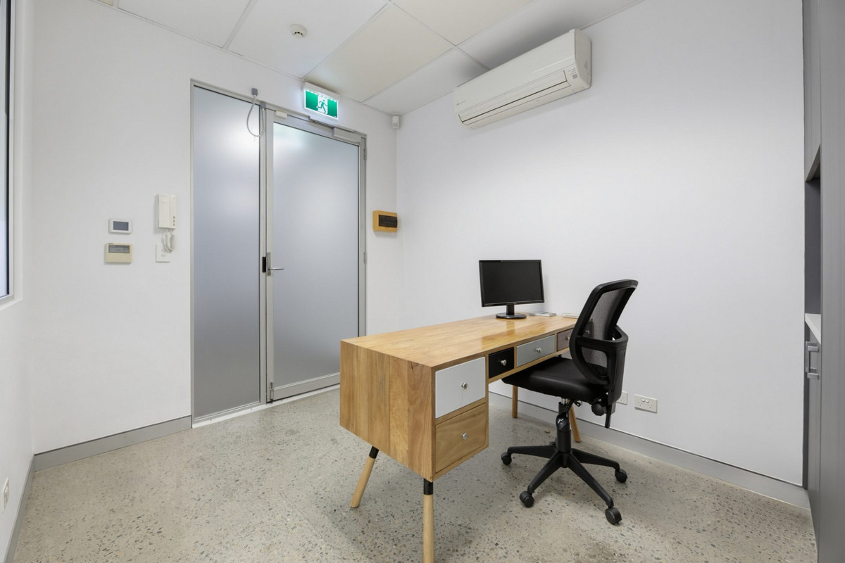 Fully Furnished Office Space For Lease