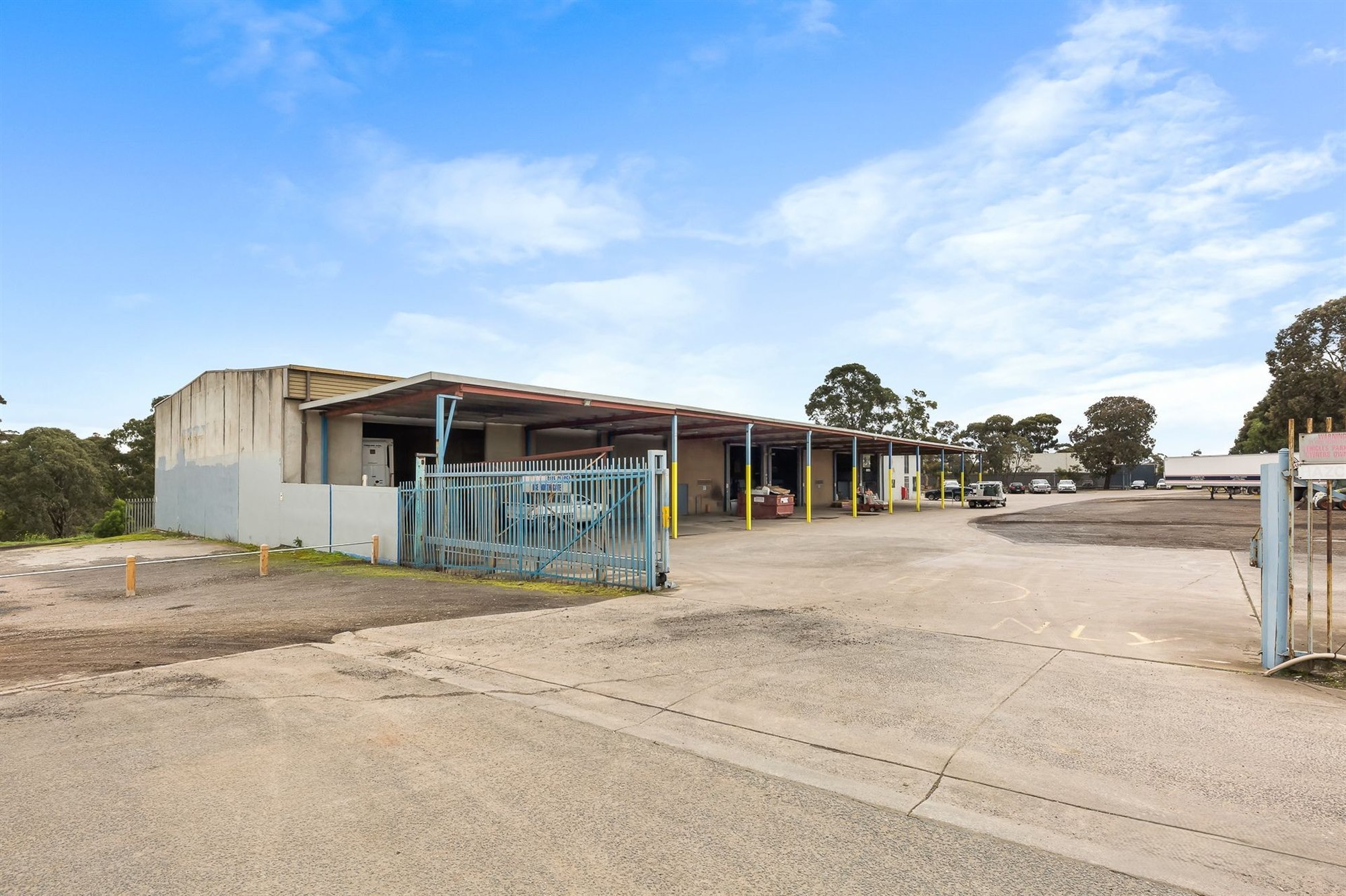 Exposure with Three Street Frontages, Low Site Coverage and 6.5 T Crane