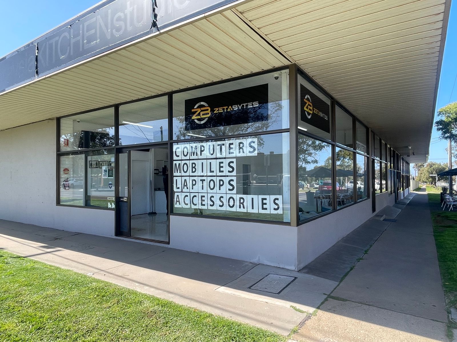 Corner Office & Retail Premises  Fringe Mildura CBD Location
