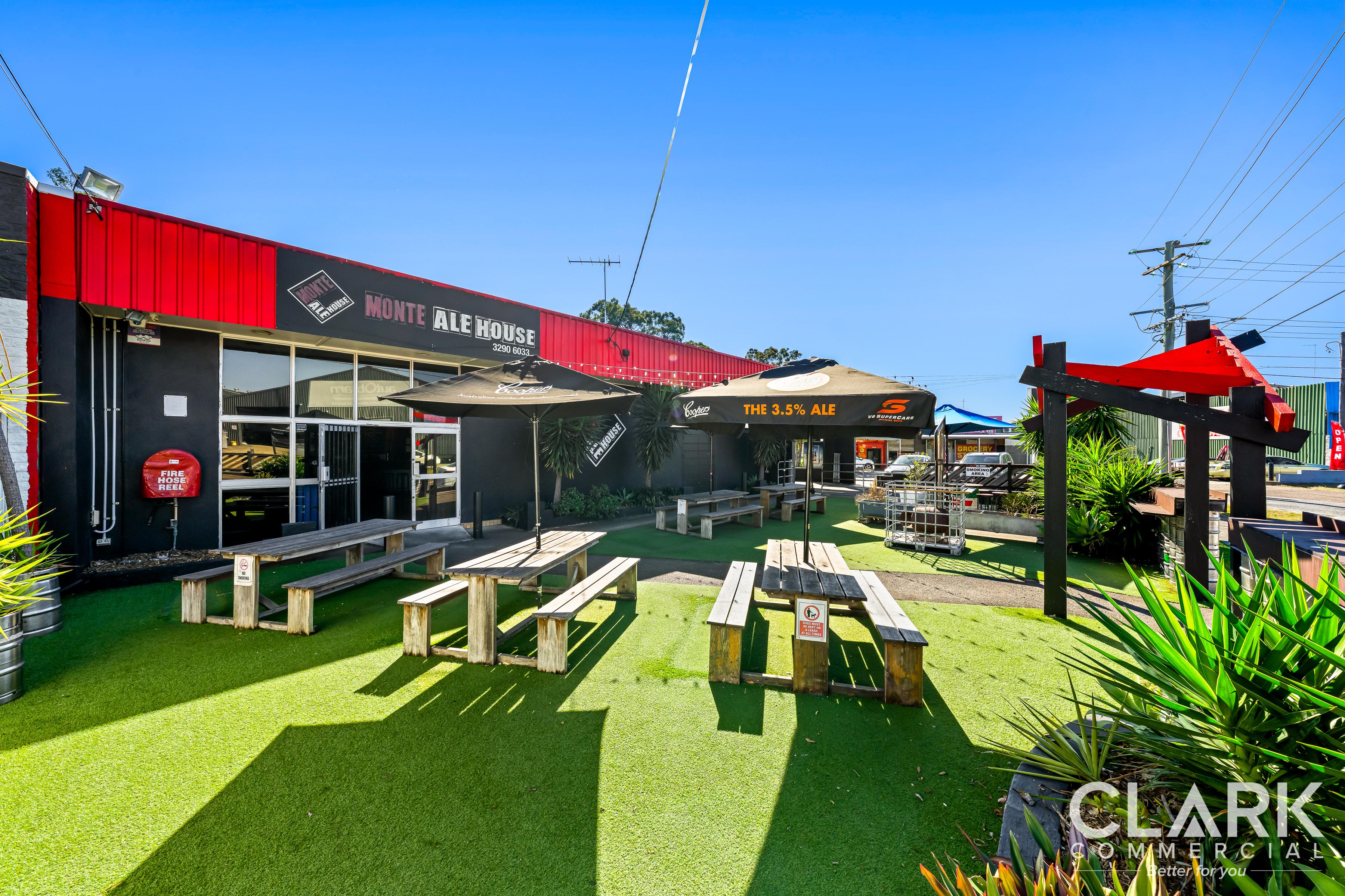 MONTE ALE HOUSE COMMERCIAL HOTEL AND BOTTLE SHOPS FOR SALE!
