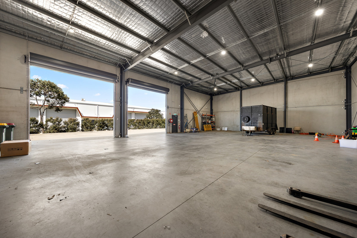 Versatile industrial facility with quality showroom and offices