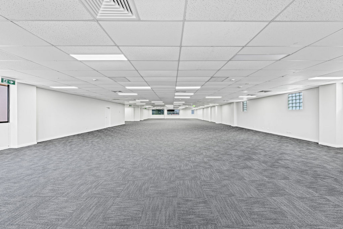 250-508sqm Prime Retail/Office/Medical Space. Over 100 car spaces onsite.