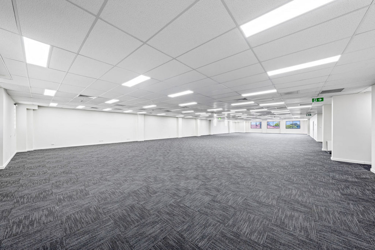 250-508sqm Prime Retail/Office/Medical Space. Over 100 car spaces onsite.