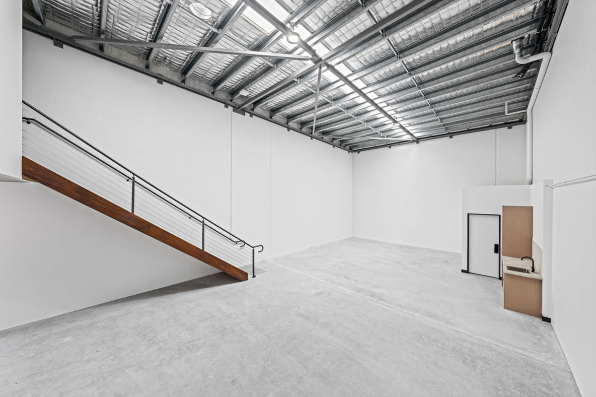 276sqm Warehouse | Office. Clear Instructions To Sell!